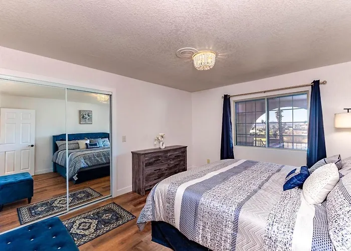 Villa Havasu Acoma - Pool, Spa, Game Room, Sleeps 16 Lake Havasu City