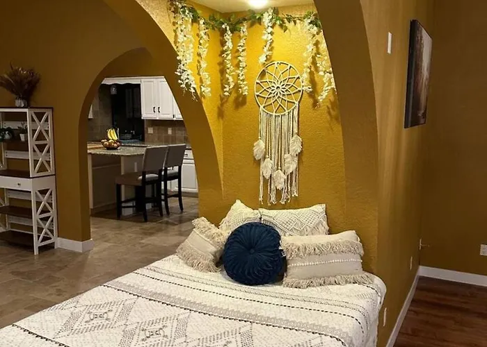 Havasu Acoma - Pool, Spa, Game Room, Sleeps 16 Villa